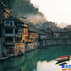時(shí)尚商務(wù)C線：張家界、天門山、鳳凰古城四日游